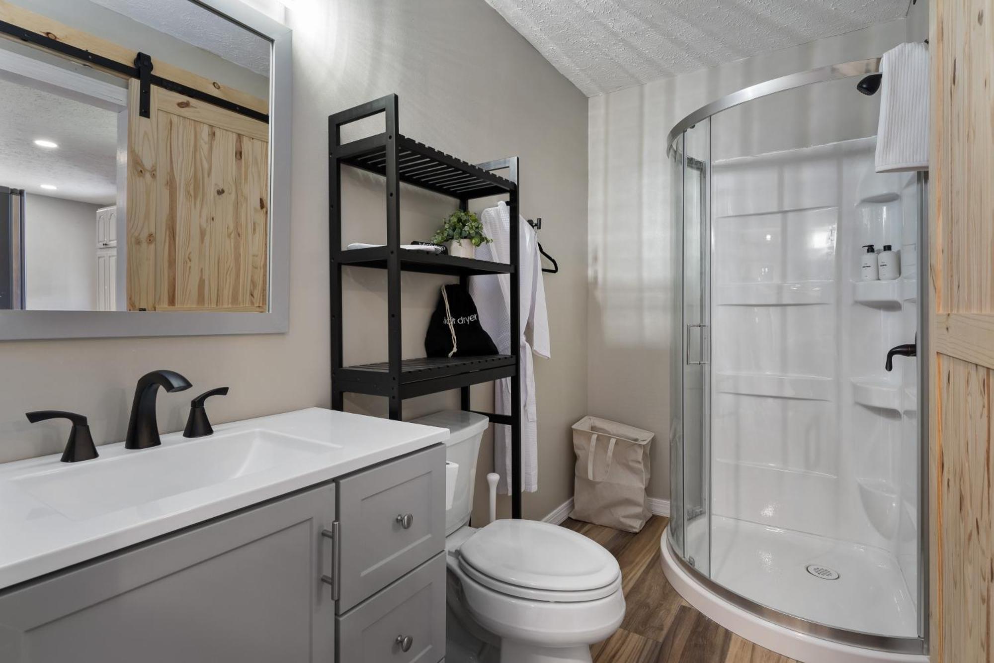 Spacious Cabin Near Hocking Hills And Caves With Hot Tub And Firepit Laurelville Екстер'єр фото