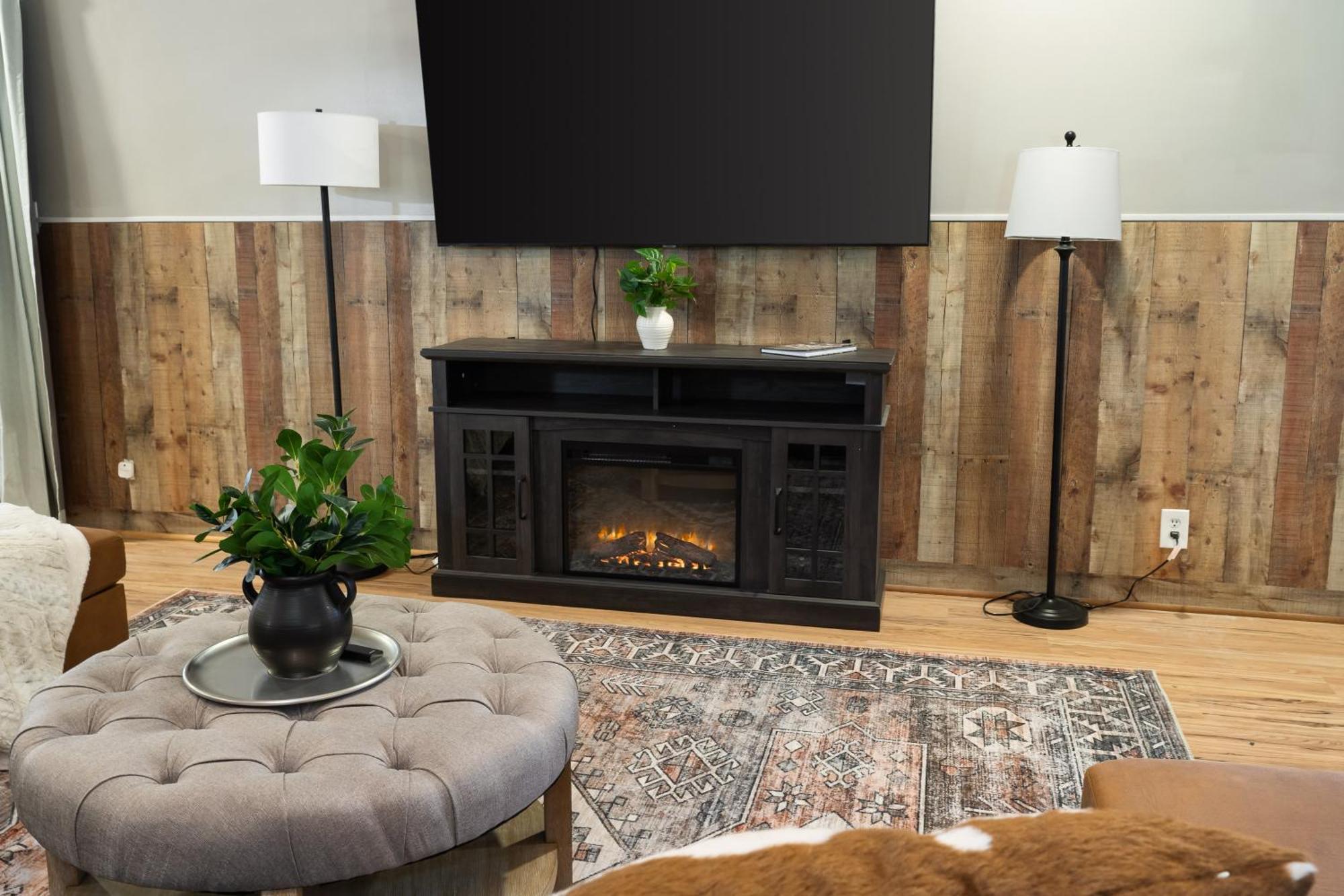 Spacious Cabin Near Hocking Hills And Caves With Hot Tub And Firepit Laurelville Екстер'єр фото