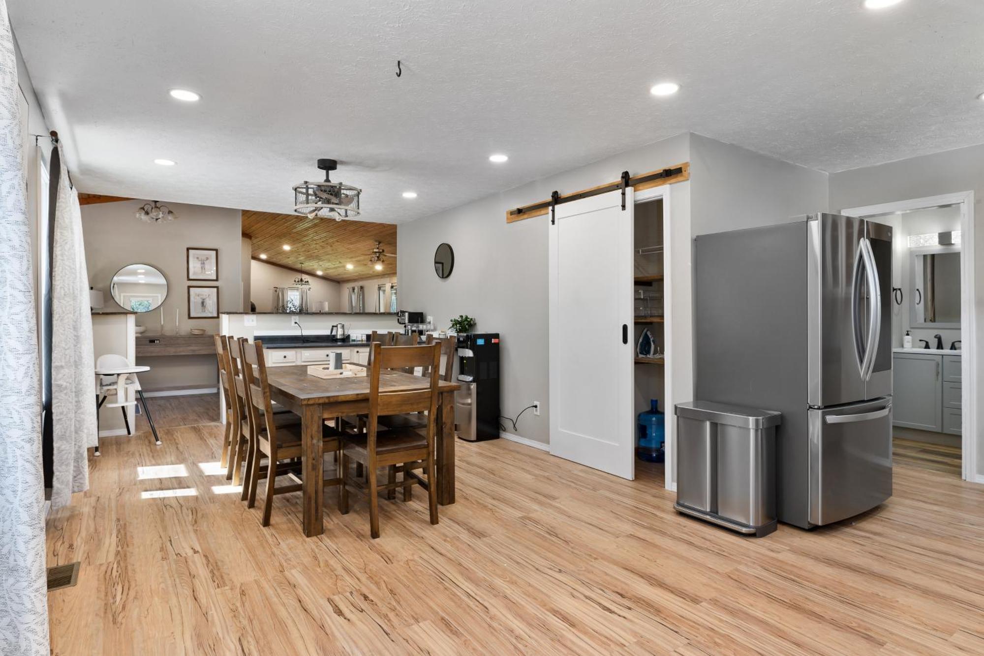 Spacious Cabin Near Hocking Hills And Caves With Hot Tub And Firepit Laurelville Екстер'єр фото