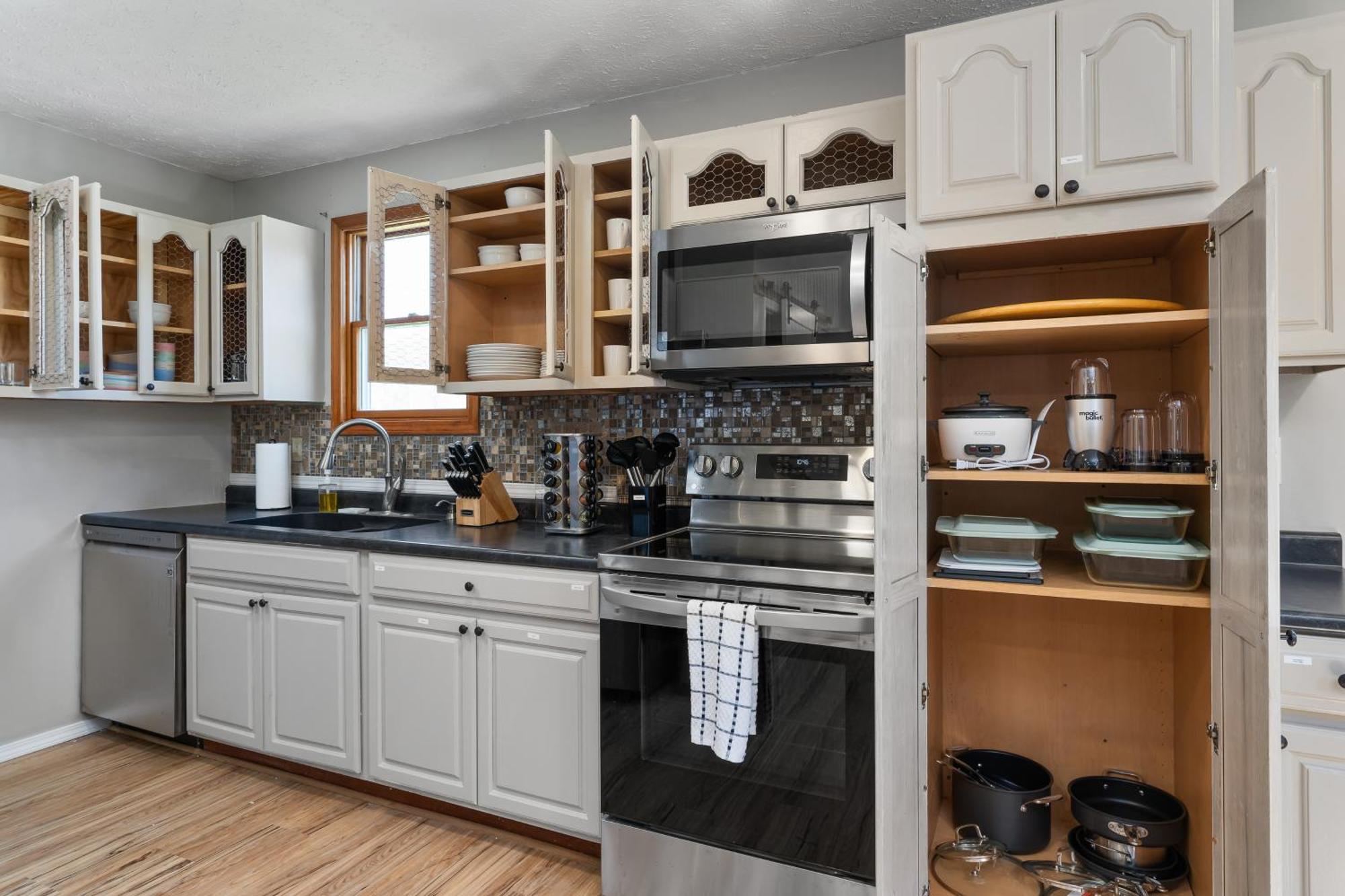 Spacious Cabin Near Hocking Hills And Caves With Hot Tub And Firepit Laurelville Екстер'єр фото