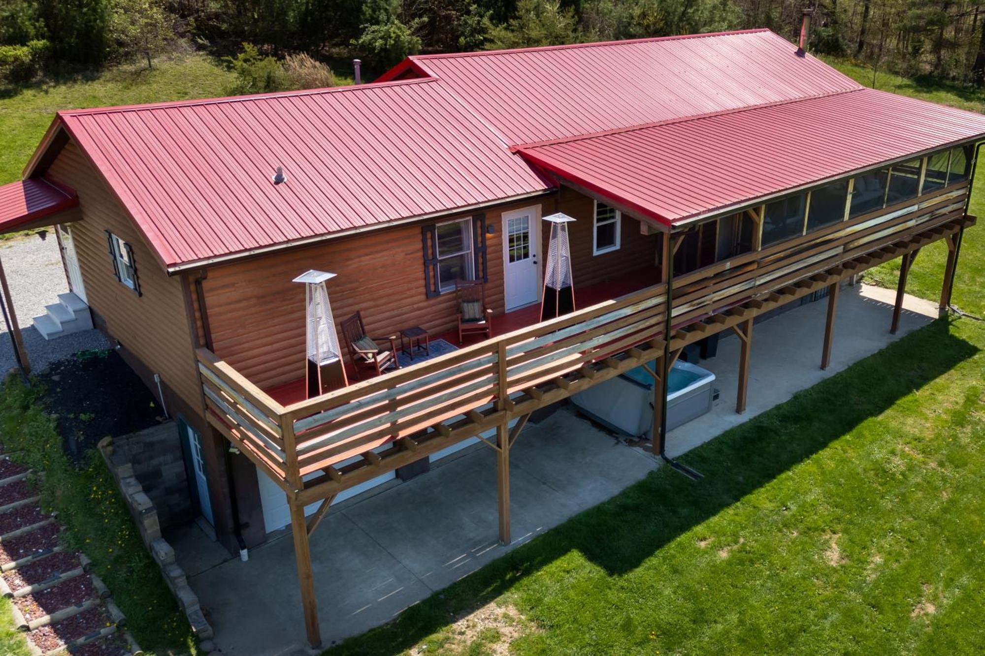 Spacious Cabin Near Hocking Hills And Caves With Hot Tub And Firepit Laurelville Екстер'єр фото