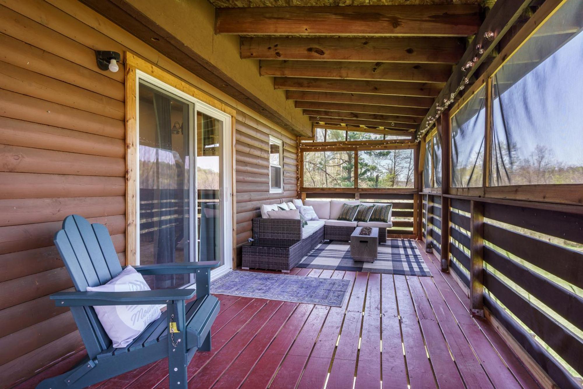 Spacious Cabin Near Hocking Hills And Caves With Hot Tub And Firepit Laurelville Екстер'єр фото