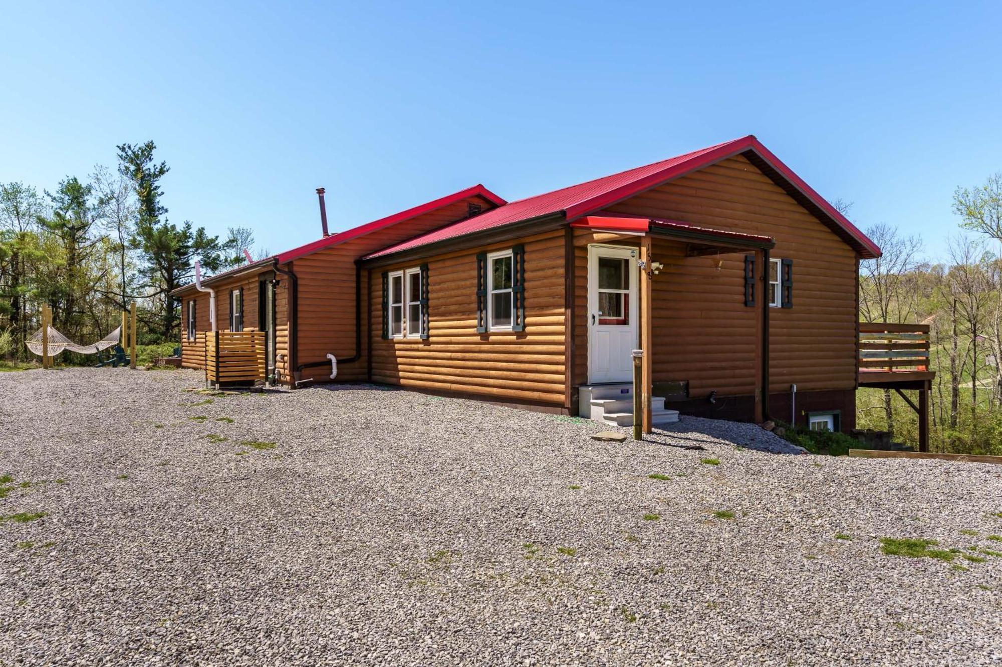Spacious Cabin Near Hocking Hills And Caves With Hot Tub And Firepit Laurelville Екстер'єр фото