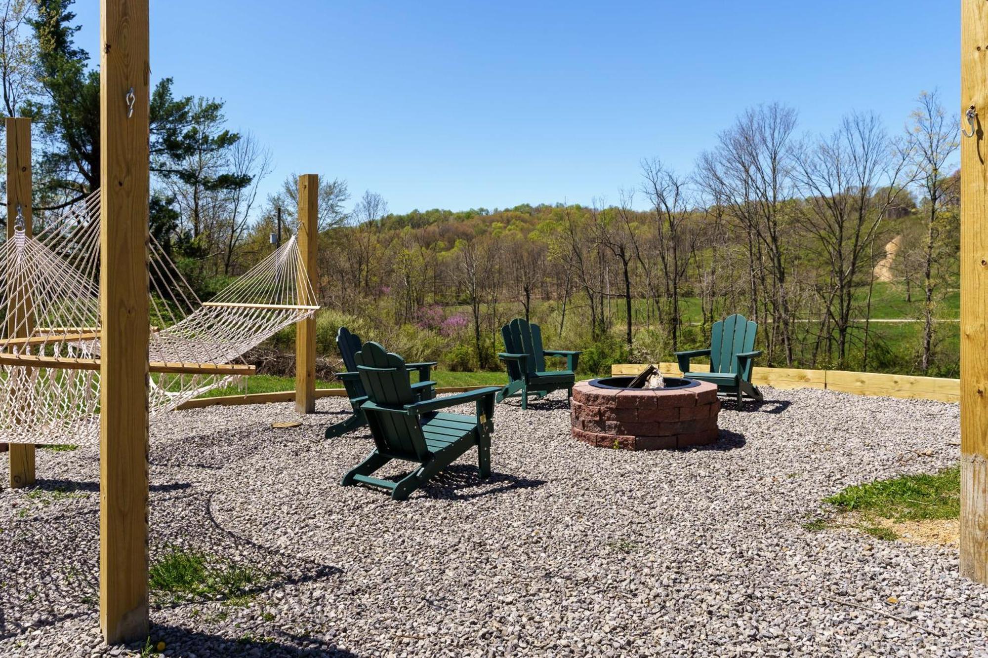 Spacious Cabin Near Hocking Hills And Caves With Hot Tub And Firepit Laurelville Екстер'єр фото